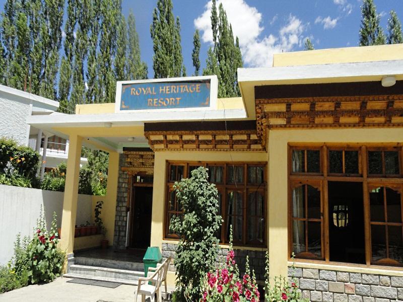 Royal Heritage Resort Лех Екстериор снимка