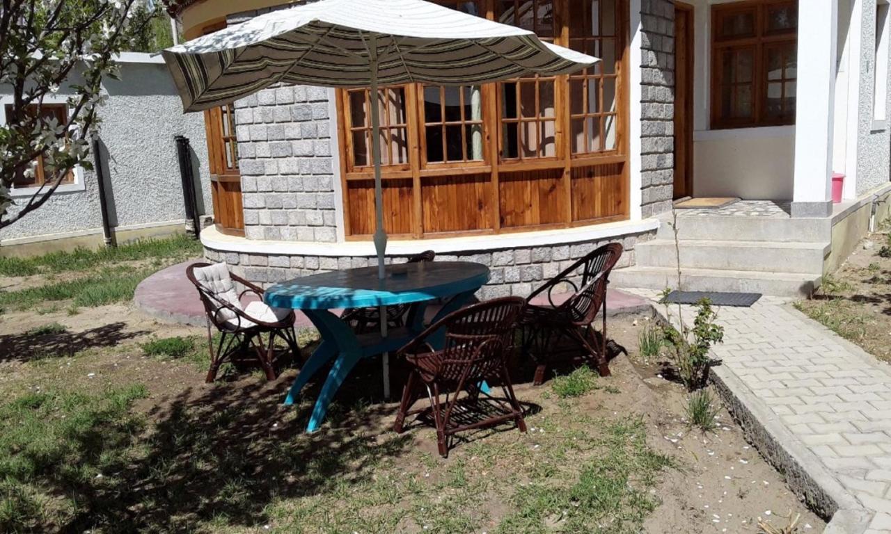 Royal Heritage Resort Лех Екстериор снимка