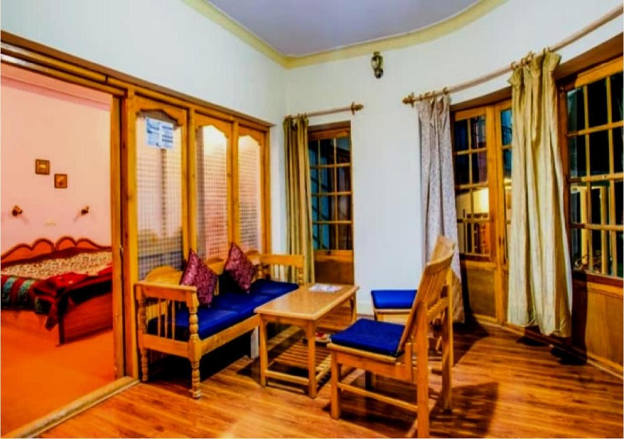Royal Heritage Resort Лех Екстериор снимка